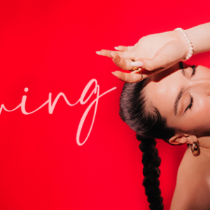 Téodora A Lansat „Loving”, Cel De-Al Treilea Single Al Albumului De Debut Pe Care Îl Descoperim !!!