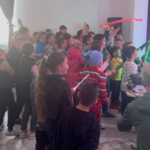 „Miraculoșii” vin în orașul tău